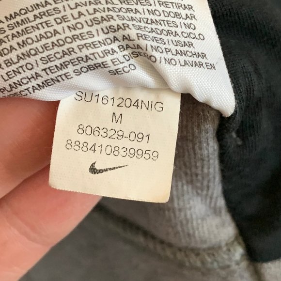 Nike Tech Fleece Women's Full Zip Hoodie - Picture 6 of 8